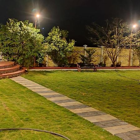 Villa Onyx Farm Khamshet Esterno foto